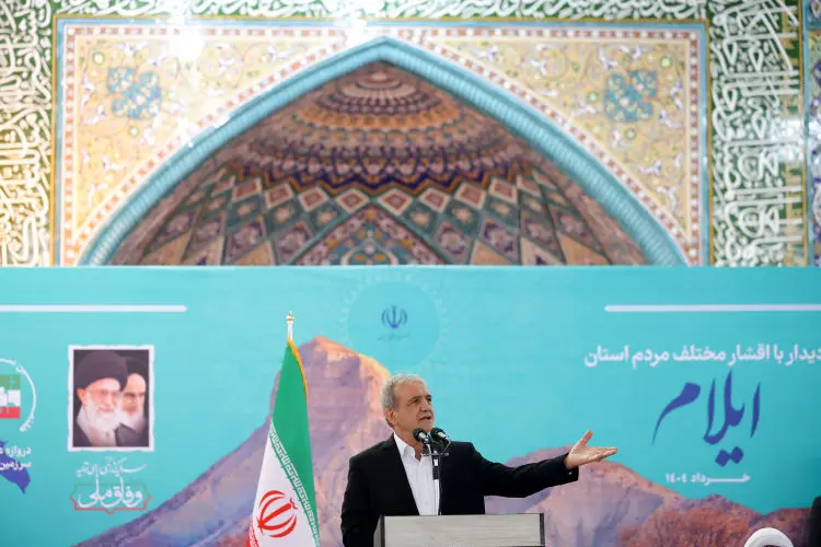 هیچ‌کس از قطار ایران پیاده نمی‌شود