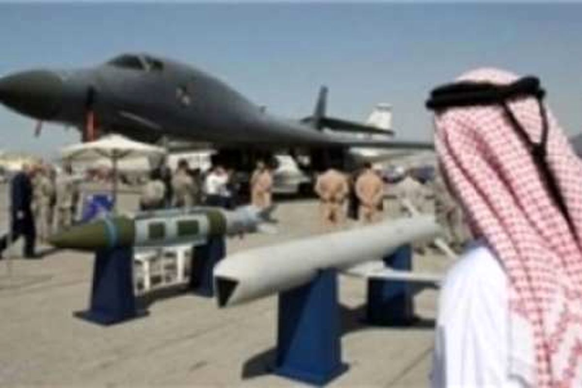 عربستان برای جنگ افروزی تسلیحات می خرد