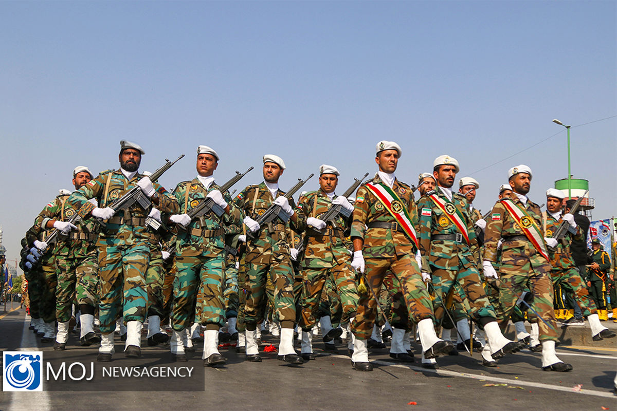رژه روز ارتش جمهوری اسلامی در پادگان لویزان برگزار می‌شود