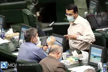 کلیه امور مربوط به مجوزهای کسب و کار از طریق درگاه ملی انجام می‌شود