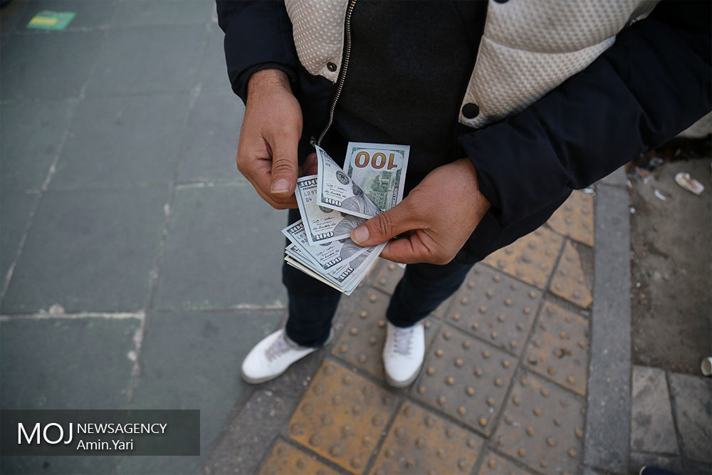 قیمت ارز در بازار آزاد تهران ۵ آذر ۱۴۰۰/ قیمت دلار مشخص شد 