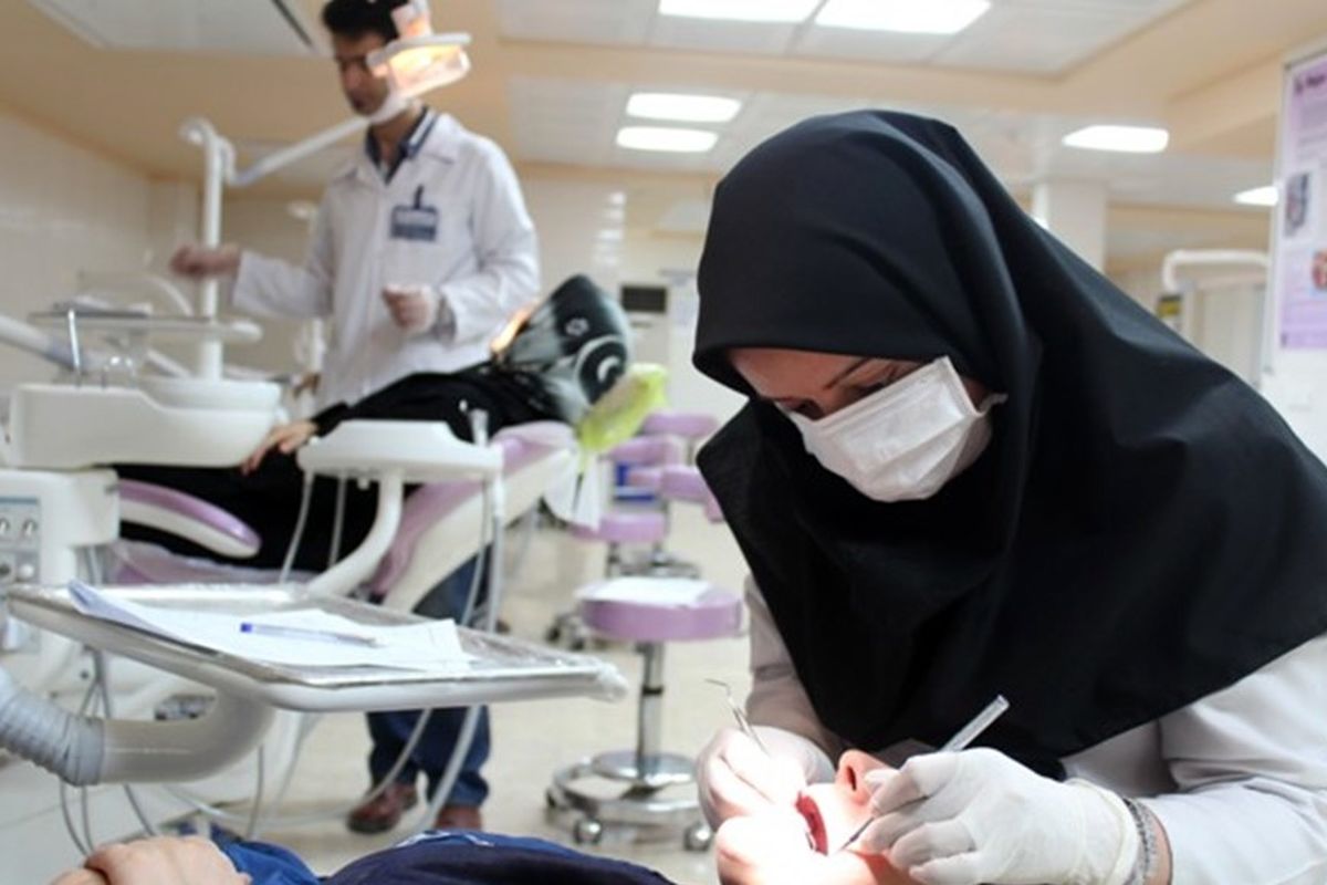 خدمات رایگان دندانپزشکی به مددجویان کمیته امداد ارائه می شود