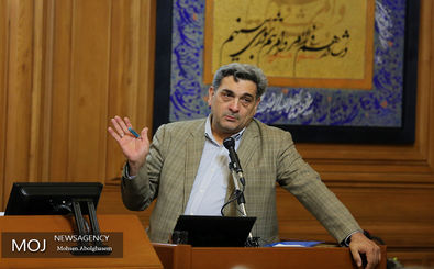 حضور پیروز حناچی در صحن شورای شهر تهران