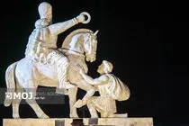 مجسمه «زانو زنندگان مقابل ایران» در ورودی فرودگاه مهر آباد نصب می شود