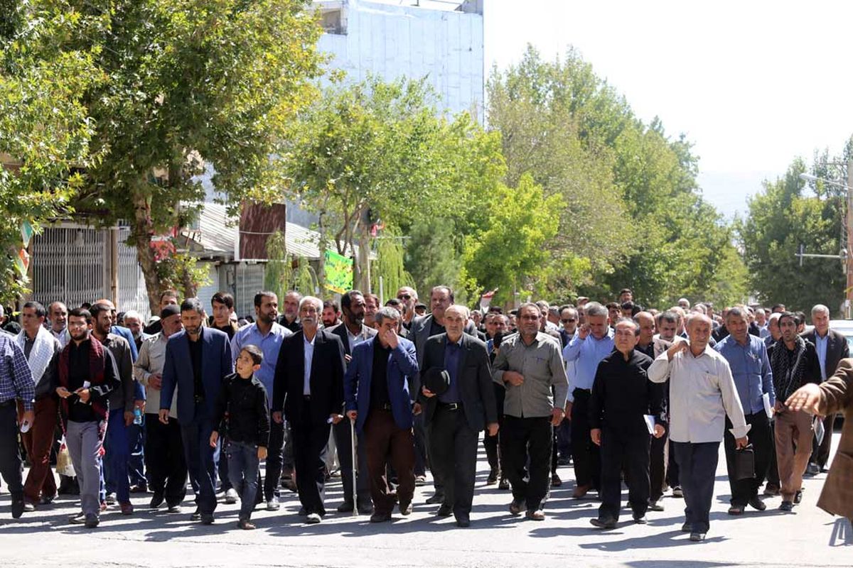 نمازگزاران شهرهای کهگیلویه و بویراحمد با راهپیمایی سخنان رئیس جمهور آمریکا را محکوم کردند