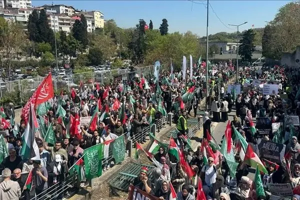  مردم ترکیه در حمایت از غزه تظاهرات کردند