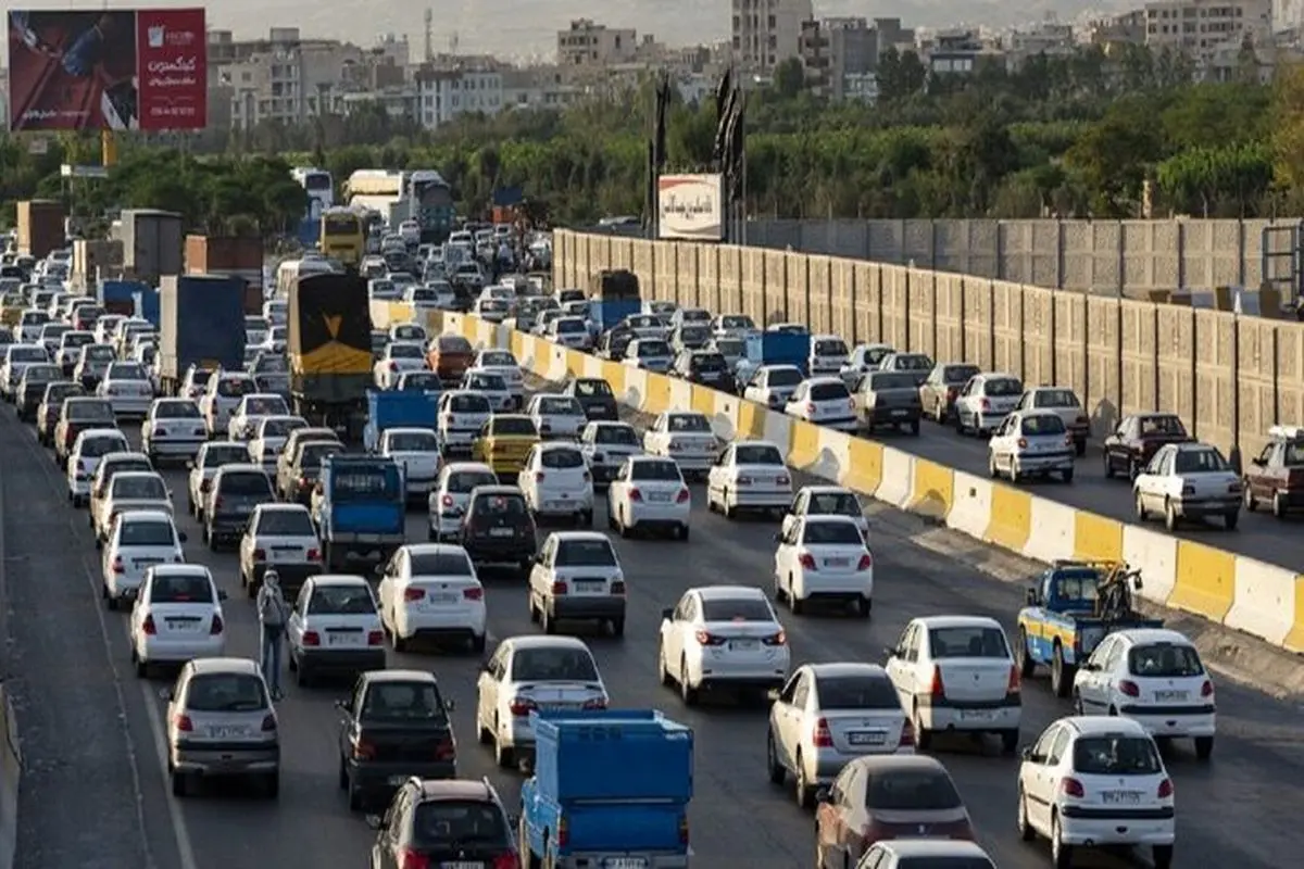 در محور جنوب به شمال چالوس ترافیک سنگین برقرار است