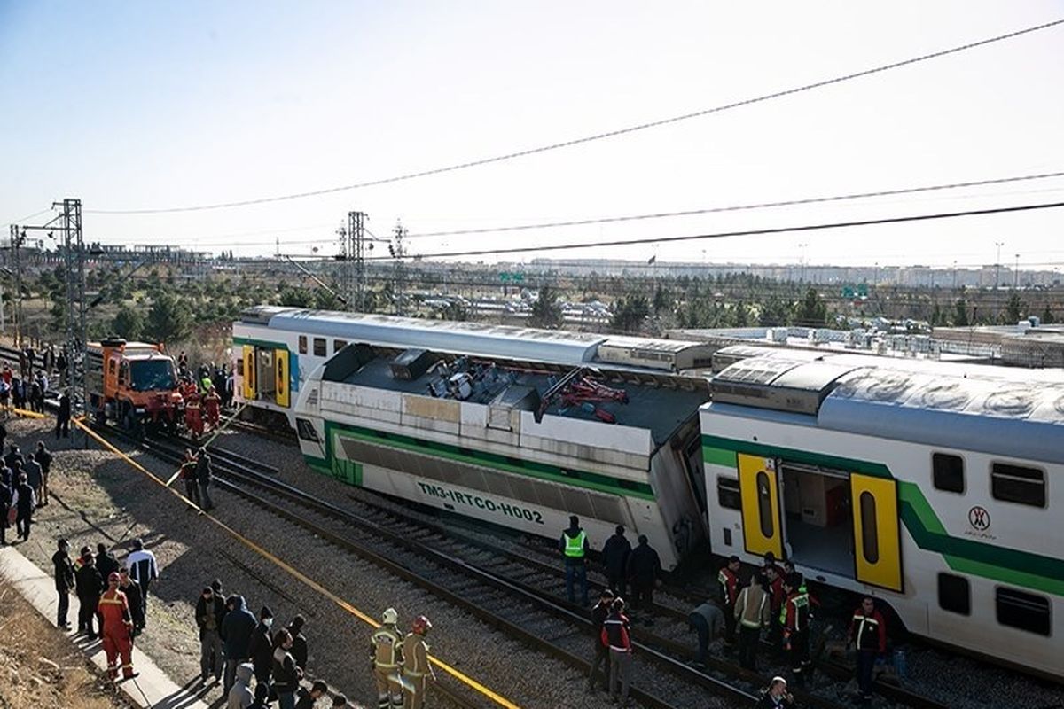 آیا برخورد دو قطار در خط متروی کرج به تهران عمدی بود؟ / بروز اختلاف در مترو صحت دارد؟