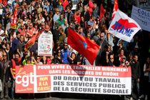 تداوم اعتراضات کارگری به اصلاحیه قانون کار در فرانسه
