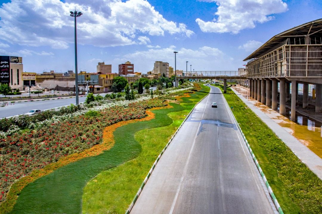 فضای سبز بلوار شهید سلیمانی در محدوده پارک‌سوار شمالی قم احداث شد