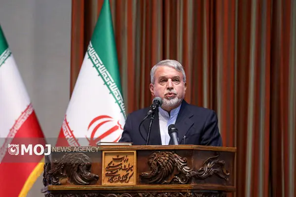 نوروز بر جان و روان هر ایرانی می‌نشیند