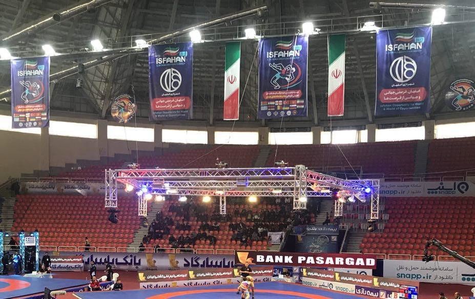 چهارمین دوره مسابقات کشتی فرنگی جام باشگاه‌های جهان در اصفهان آغاز شد