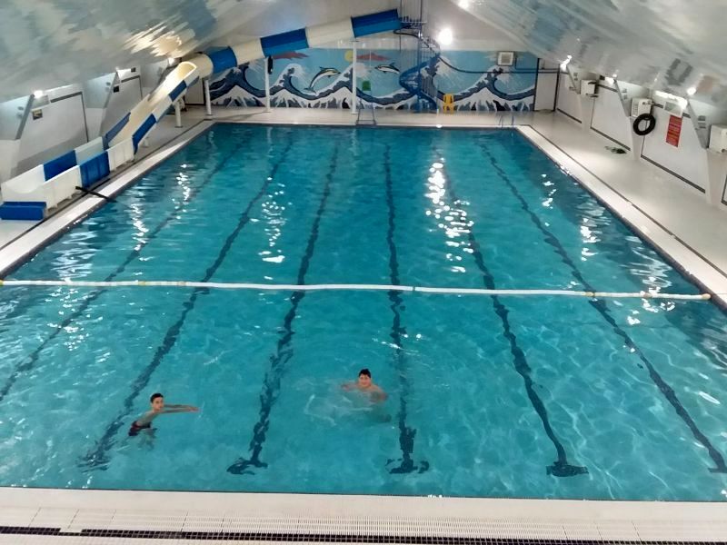 آموزش شنا به پنج هزار دانش آموز قمی در فصل تابستان