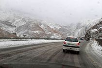 بارش برف و باران در محورهای شمالی/ ترافیک سنگین در آزادراه قزوین - کرج 
