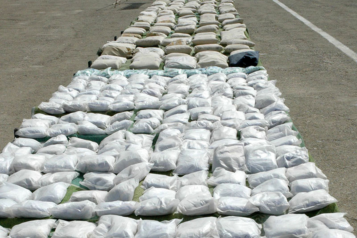 ناکامی قاچاقچیان مواد مخدر/کشف یک تن و 400 کیلو‌گرم انواع مواد افیونی
