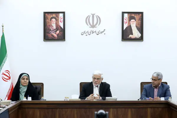 از موقعیت جغرافیای کشور و قرارگیری در مسیر ارتباطی کشورهای منطقه غفلت کردیم