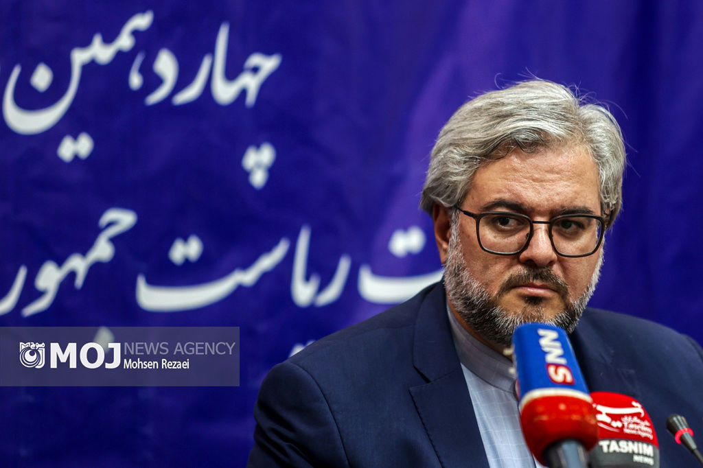 نشست مطبوعاتی علیرضا محمودی رئیس ستاد انتخابات خارج از کشور
