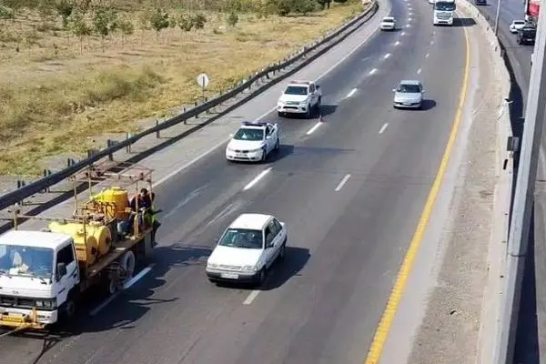 خط‌کشی ۱۲۵ هزار کیلومتر از محورهای مواصلاتی کشور در هفت‌ماهه سال جاری