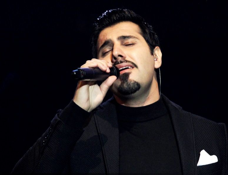 خواجه امیری در جشنواره موسیقی فجر غایب است/ کنسرت خواننده پاپ در سوئد و هلند