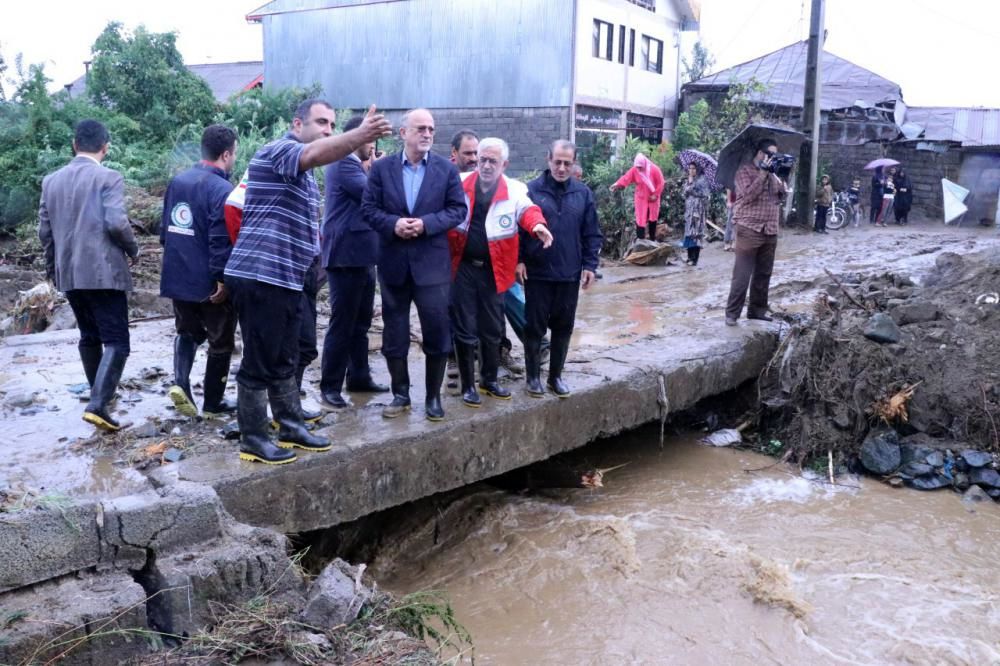 گزارش اقدامات انجام شده در مناطق آب گرفته گیلان به وزیر کشور 