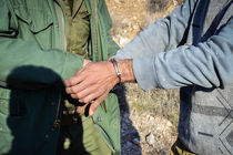 شکارچی غیر مجاز پرندگان در ازنا دستگیر شد