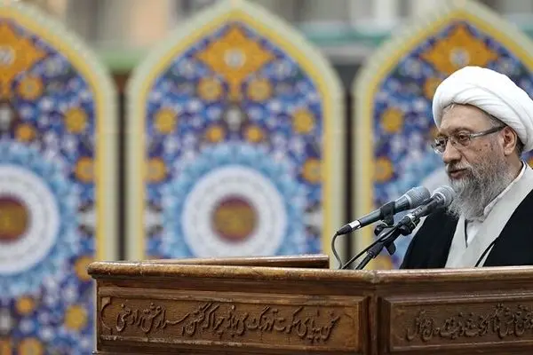 آیت الله آملی لاریجانی به اظهارات سخیف ترامپ واکنش نشان داد