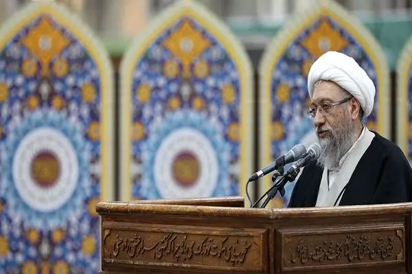 آیت الله آملی لاریجانی به اظهارات سخیف ترامپ واکنش نشان داد