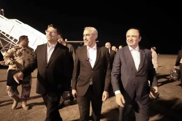 وزیر امور اقتصادی و دارایی وارد جزیره کیش شد