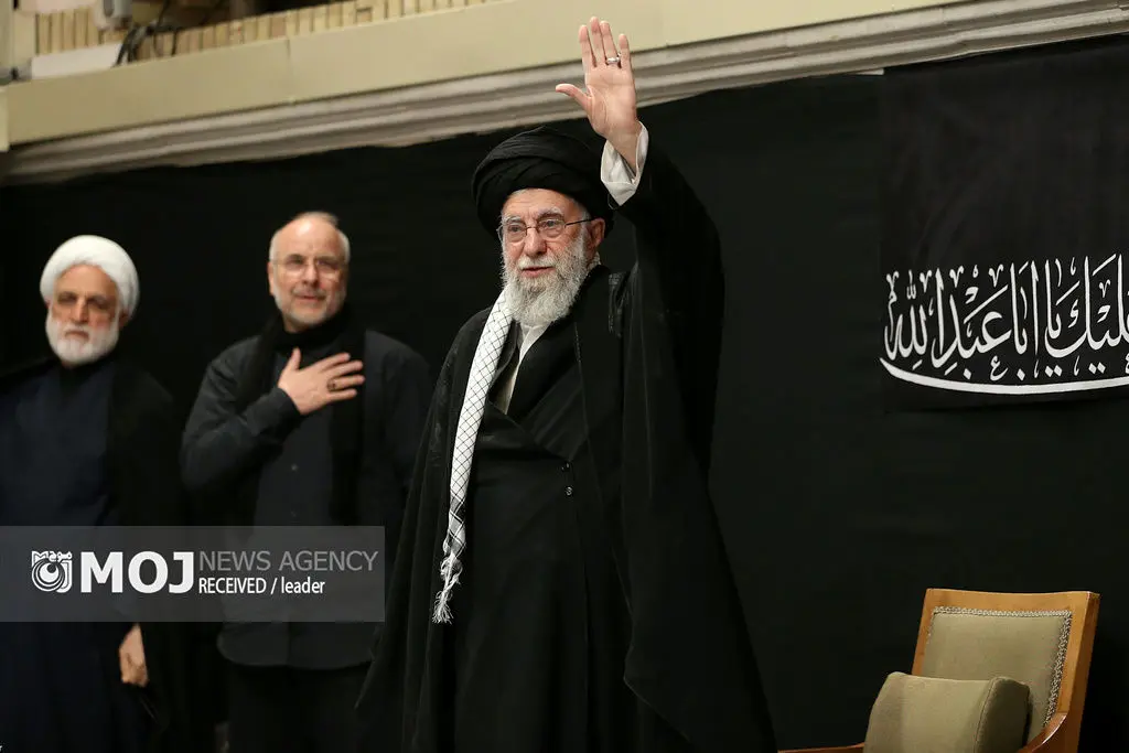 سناتور پاکستانی به حضور رهبر انقلاب در مراسم شب عاشورای حسینی واکنش نشان داد