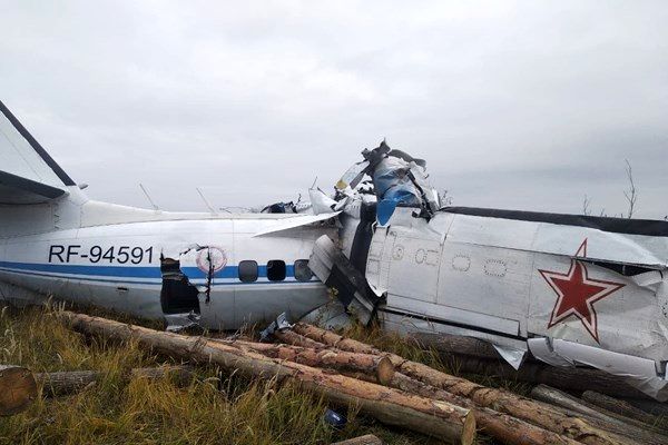 سقوط هواپیما در روسیه/ دست‌کم 19 نفر کشته شدند