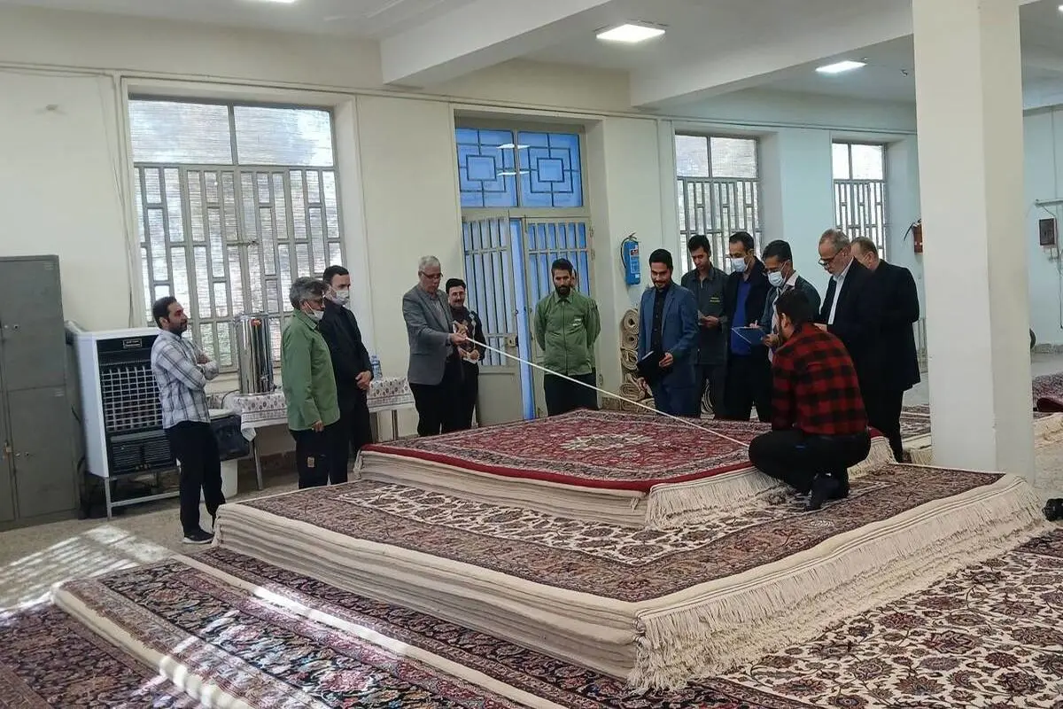 فرشهای دستباف حرم امام رضا علیه‌السلام 