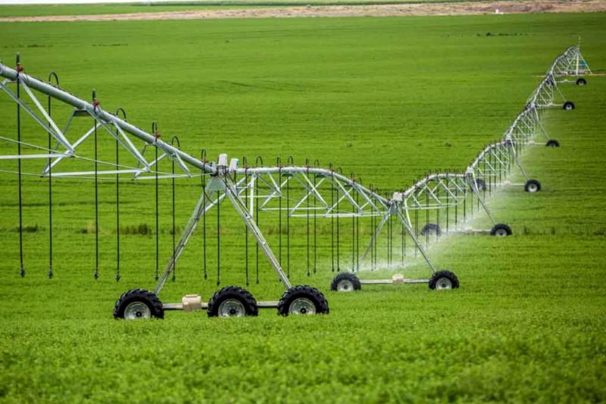 آبیاری 103 هزار هکتار از زمین های کشاورزی هرمزگان با سیستم نوین آبیاری 