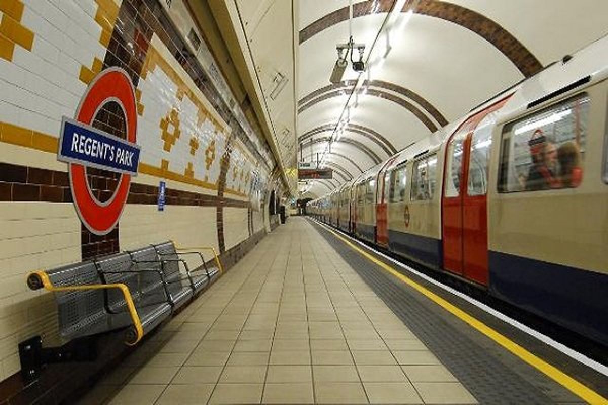 تخلیه ایستگاه متروی میدان آکسفورد در لندن