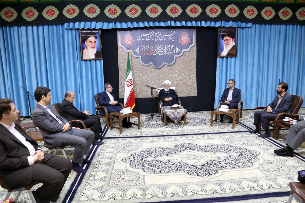 گزارش تصویری دیدار رئیس سازمان ثبت اسناد و املاک کشور با امام جمعه یزد