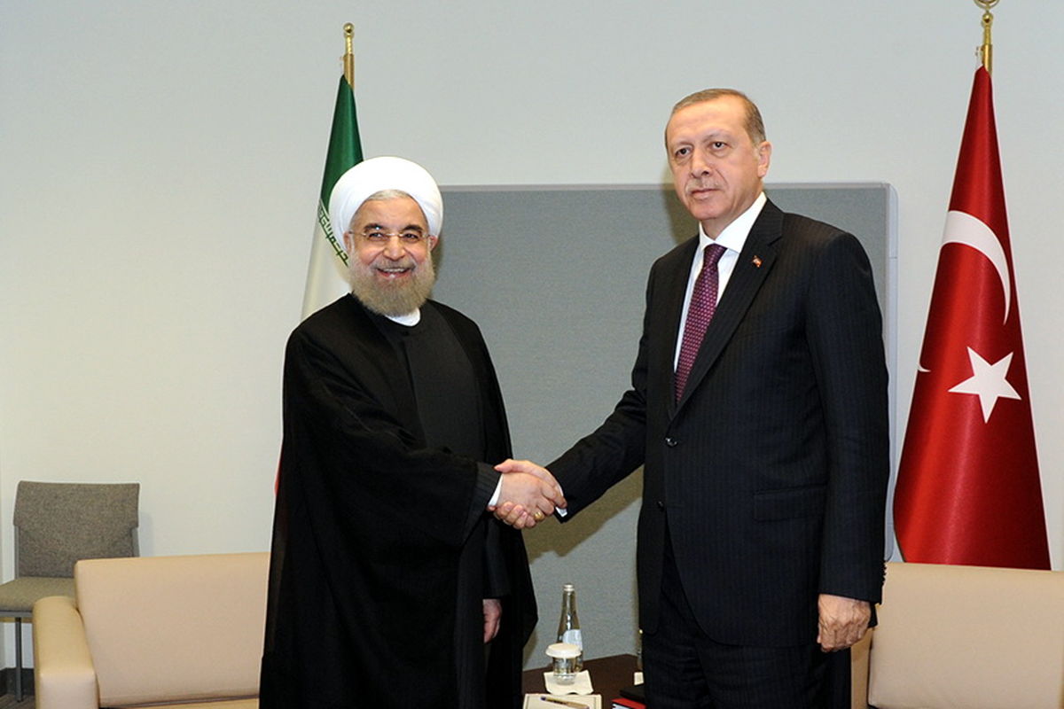  روحانی با رئیس‌ جمهور ترکیه دیدار کرد
