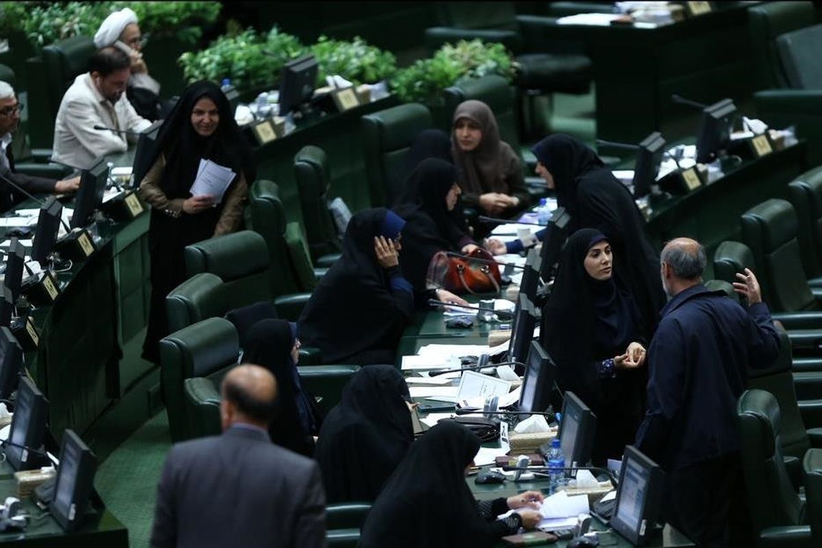 سهم کمیسیون‌های تخصصی مجلس دهم از بانوان نماینده چند نفر است؟ / احتمال صفر ریاست زنان