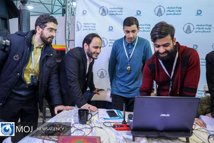 بازدید سخنگوی دولت از نمایشگاه تولید محتوای دیجیتال بسیج