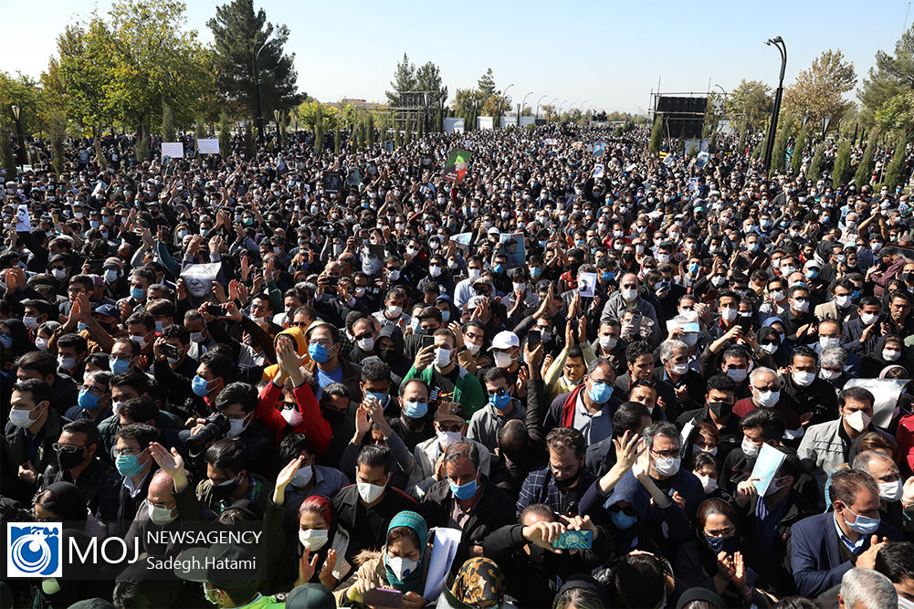 تدفین پیکر استاد محمدرضا شجریان در آرامگاه فردوسی