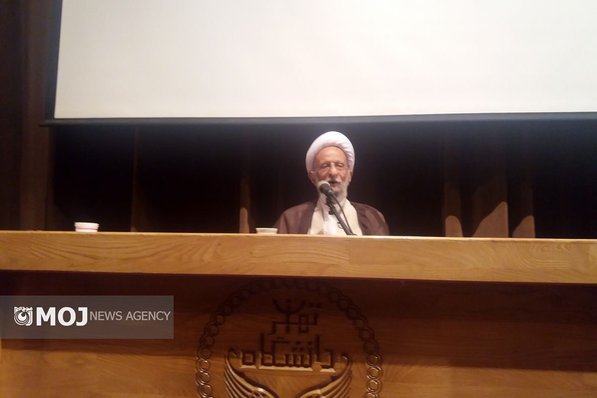 امام حکمفرمایی عدالت در جامعه را مبنا انقلاب اسلامی قرار می داد
