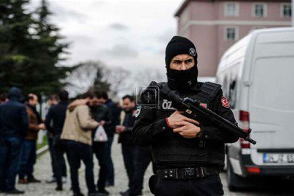 بازداشت 300 نظامی ترکیه  به اتهام ارتباط با گولن