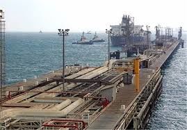 سالانه ۸۰۰ فروند نفتکش درپایانه نفتی خارک پهلو گیری می کند