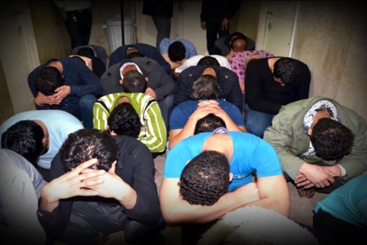 دستگیری 29 معتاد و متهم تحت تعقیب درتیران و کرون
