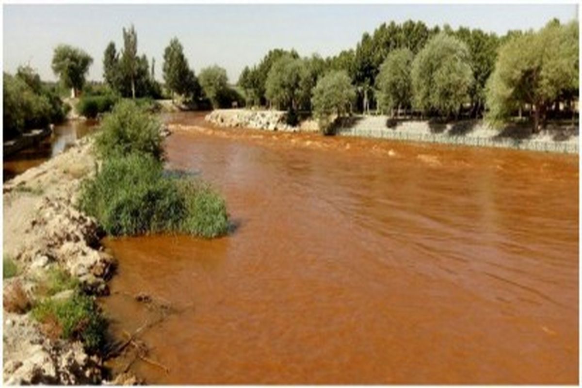 آب زاینده رود در محدوده شهرستان مبارکه قرمز شد