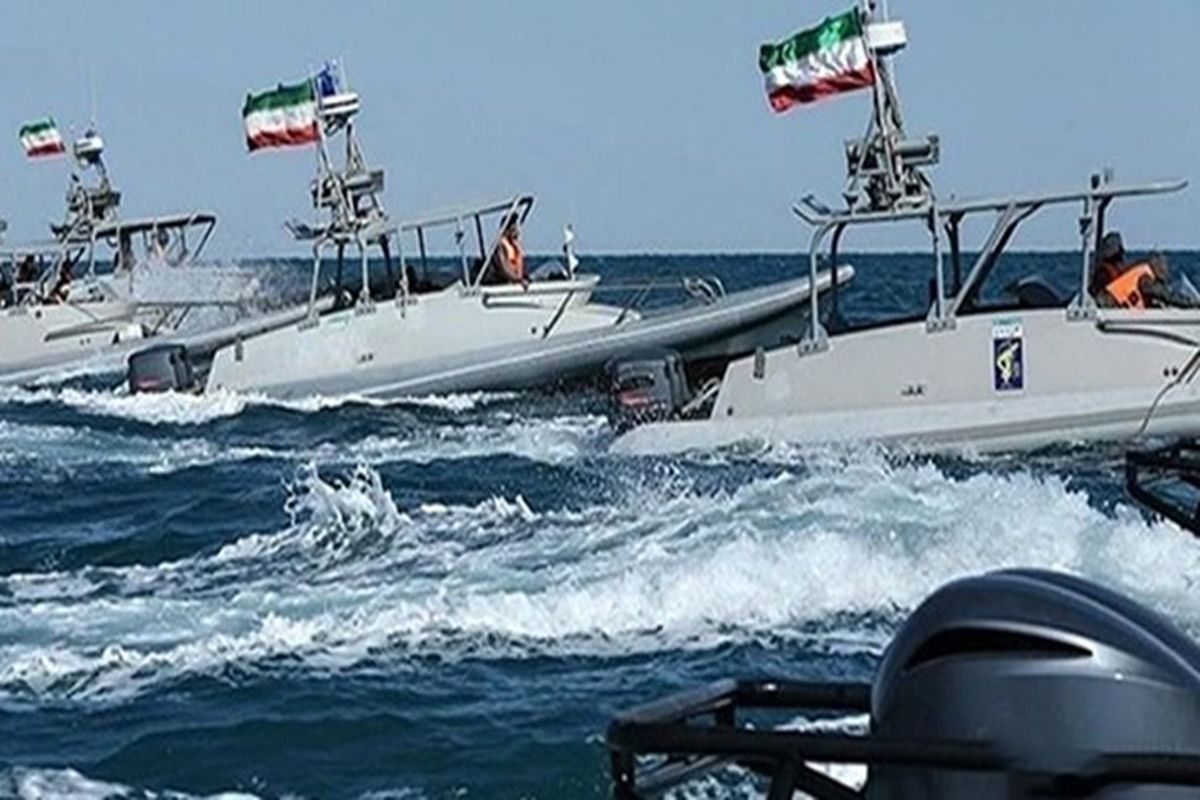 100 فروند قایق تندروی نیروی دریایی سپاه به خوزستان اعزام شد