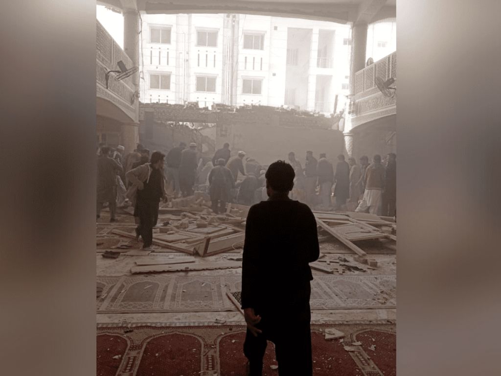 انفجار انتحاری در مسجد پیشاور پاکستان دست کم ۱۹ کشته و ده‌ها زخمی برجای گذاشت