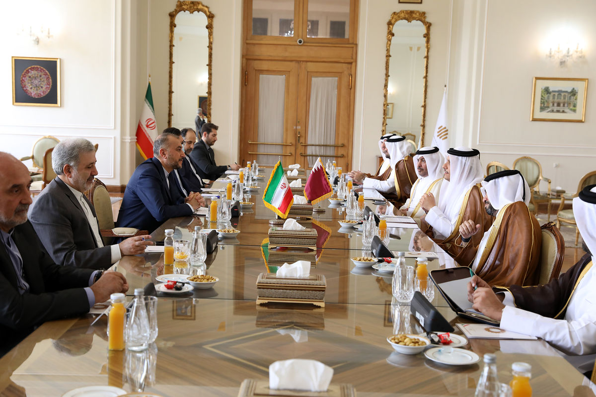 وزرای امور خارجه ایران و قطر در خصوص موضوعات منطقه‌ای گفتگو کردند