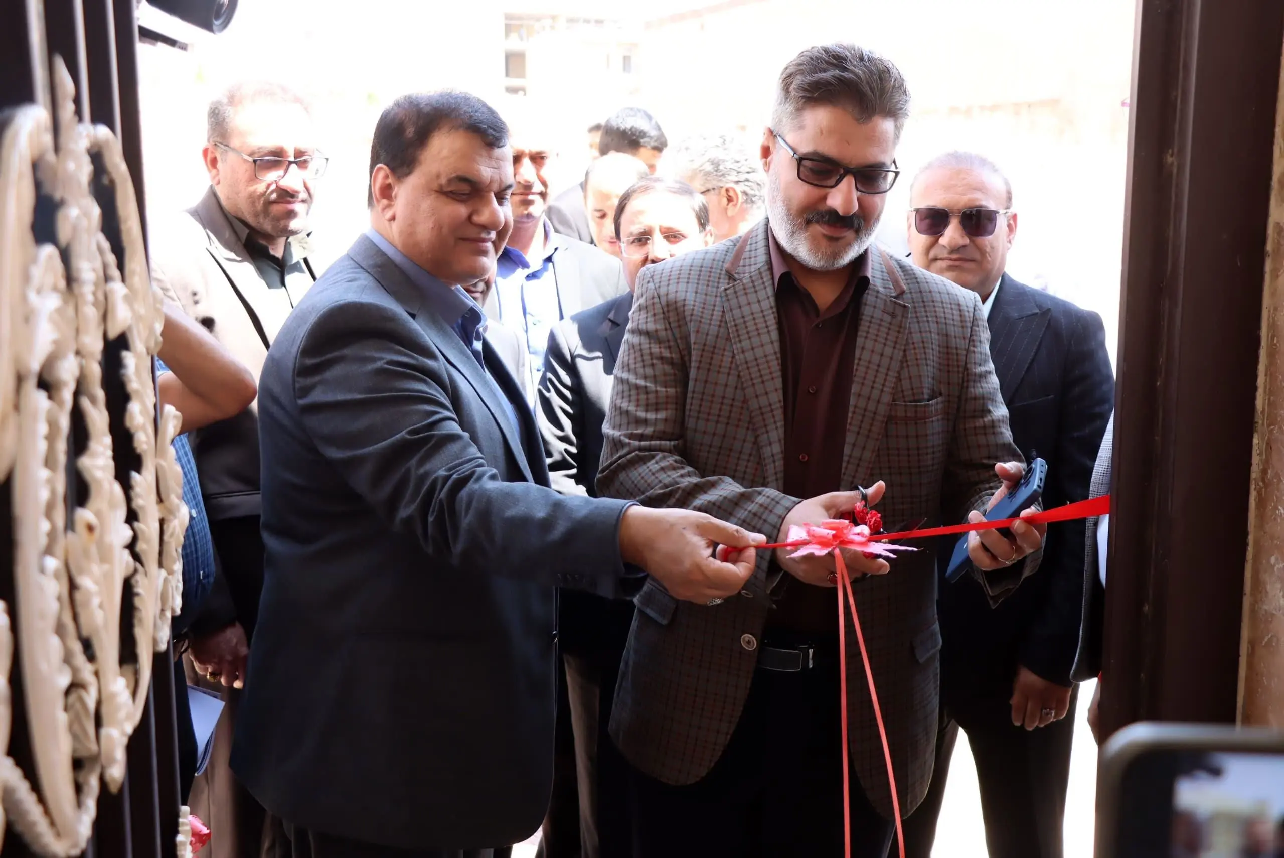 بیش از ۴۸۰۰ واحد مسکونی و زمین به تعاونی‌ها در فارس واگذار شد