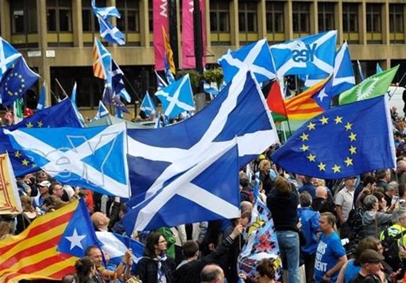 حامیان استقلال اسکاتلند از بریتانیا در گلاسکو راهپیمایی کردند