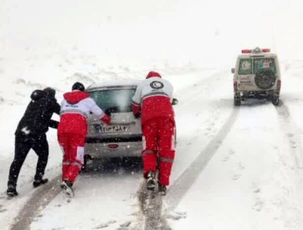 به ۱۴ هزار نفر در برف سنگین ۲۳ استان امداد رسانی شده است