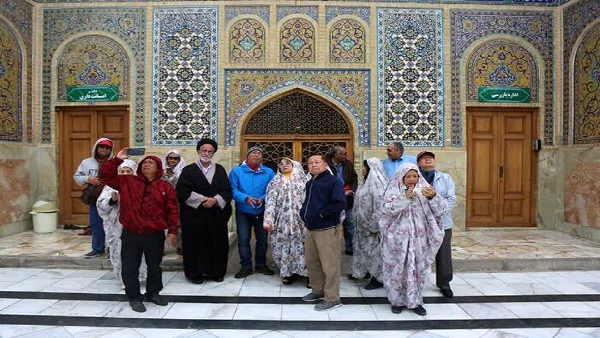 ۱۲۶ گروه از گردشگران بین‌المللی از حرم حضرت معصومه (س) بازدید کردند